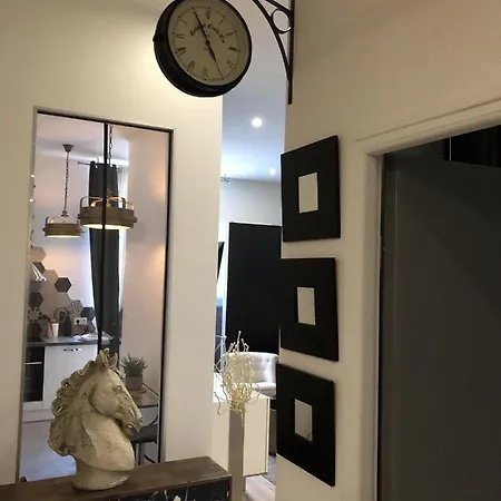 Apartment Darcy & *